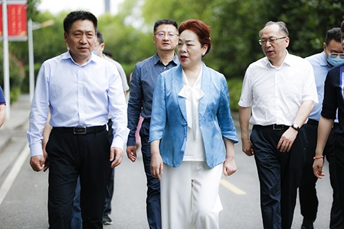 省人社厅党组书记、厅长唐白玉一行到开云·体育,开云（中国）调研湖南省第一届职业技能大赛筹备情况