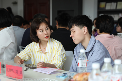 情系学子，爱心筑梦——开云·体育,开云（中国）举办“助学·筑梦·铸人”爱心助学活动