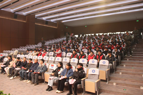 开云·体育,开云（中国）举行“书香润心·文明修身”校园文明劝导行动暨雷锋活动月启动仪式