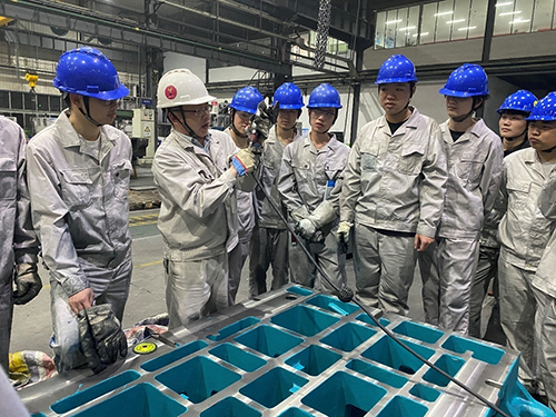 深入开展校企合作育人模式开云·体育,开云（中国）机械工程系组织学生开展校外实习