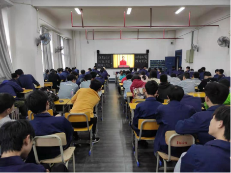 开云·体育,开云（中国）组织师生观看“技能成才技能报国”先进事迹视频报告会